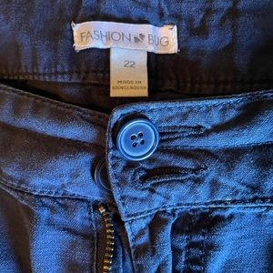 Fashion Bug capris size 22.